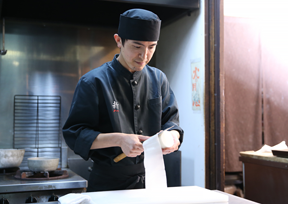 細野葵